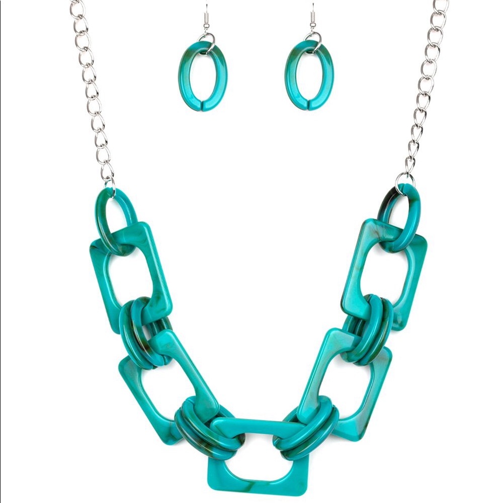 ❤️‍🔥5/$25❤️‍🔥 Sizzle Sizzle Blue Necklace - Picture 2 of 2